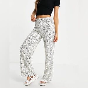 Stradivarius Wide Leg Relaxed Pant in White Polka Dot Size XL